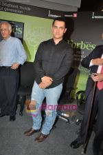 Aamir Khan unveils Forbes India 1st anniversary special magazine in Landmark, Mumbai on 20th May 2010 (6).JPG